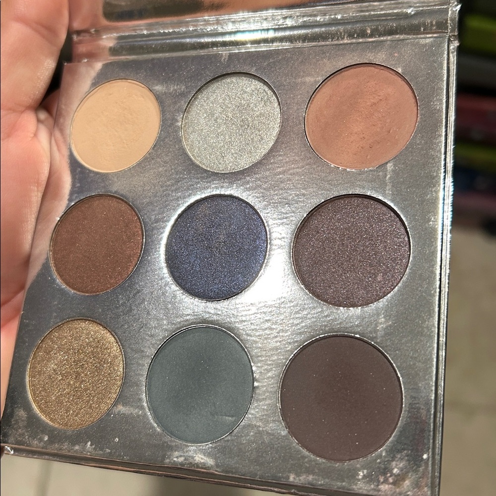 Makeup Bundle - Picture 5 of 5